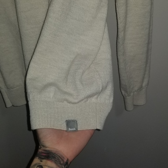 Nwot bench sweater - Picture 6 of 8